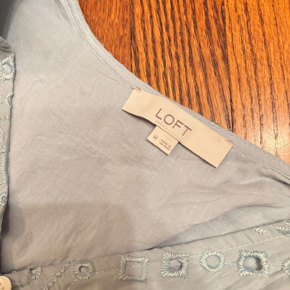 LOFT Light Blue Eyelet Button Front Midi Dress Short Flutter Sleeve Scallop M - Picture 4 of 6